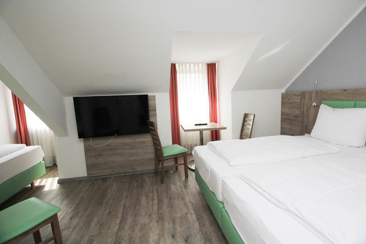 Hotel Pension Koeberl Monachium Zewnętrze zdjęcie